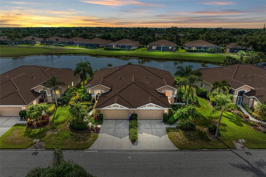 Property photo for 9532 FOREST HILLS CIRCLE, Sarasota, FL
