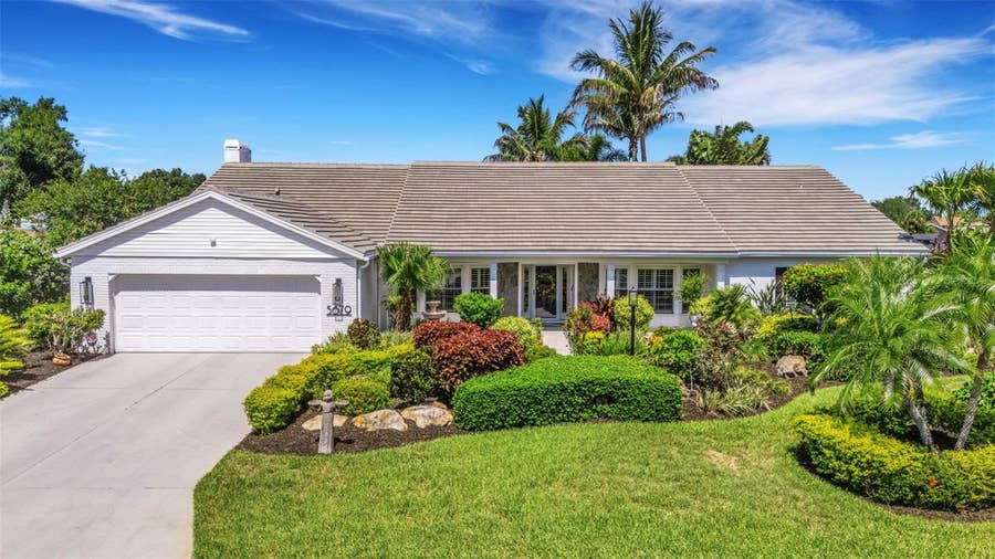 Property photo for 5679 COUNTRY LAKES DRIVE, #7, Sarasota, FL