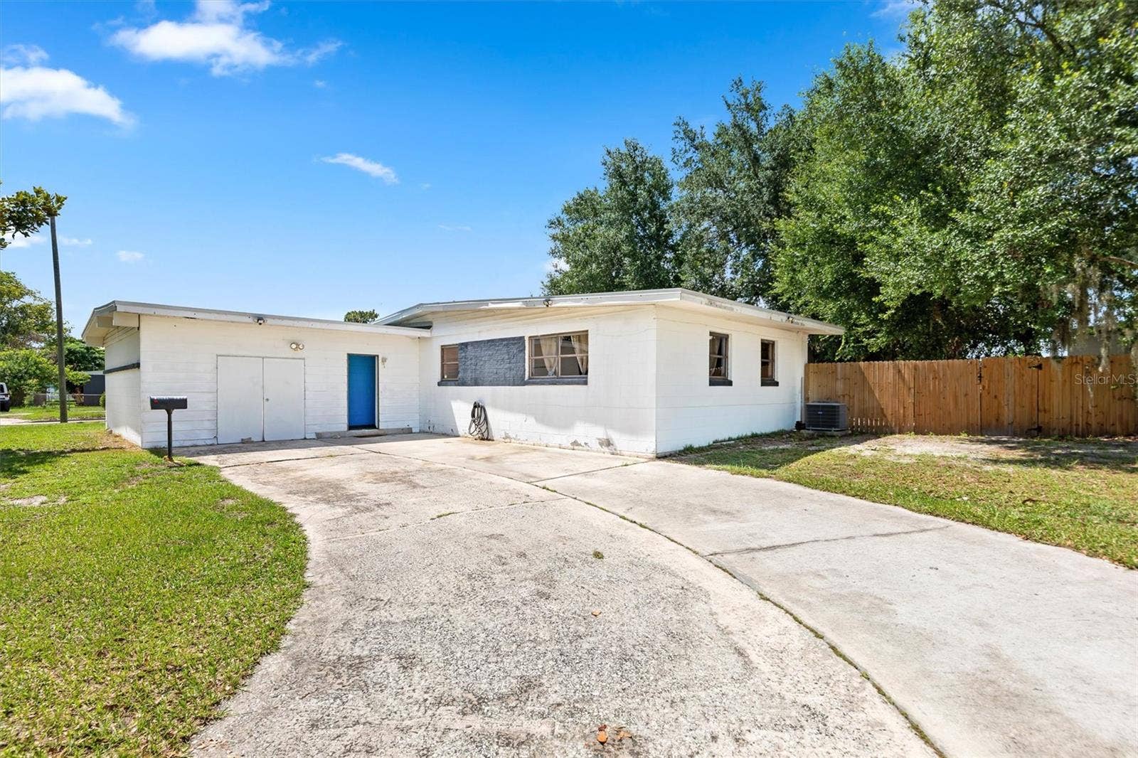 6301 MACKENZIE STREET, Orlando, FL 32807 6301 MACKENZIE STREET, Orlando, FL 32807
