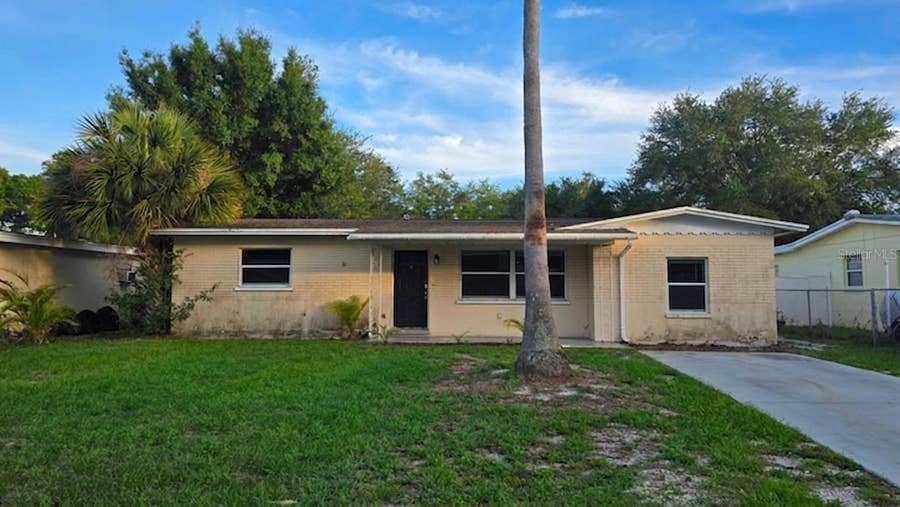 Property photo for 731 LAKESIDE DRIVE, Largo, FL