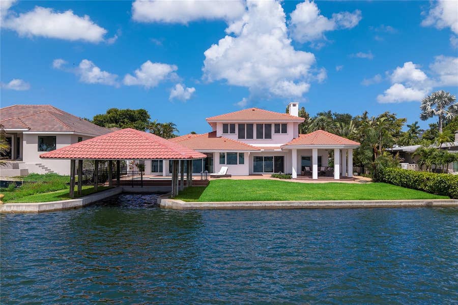 Property photo for 330 W BAY DRIVE, Venice, FL