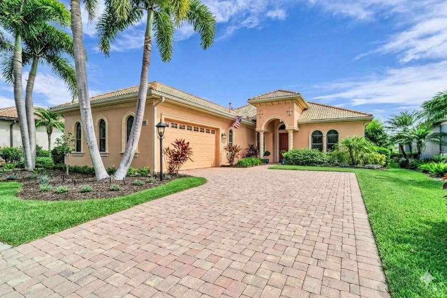 Property photo for 14717 LEOPARD CREEK PLACE, Lakewood Ranch, FL