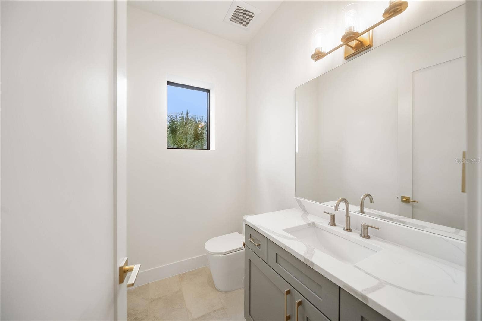 3800 FLORES AVENUE, Sarasota, FL 34239 3800 FLORES AVENUE, Sarasota, FL 34239