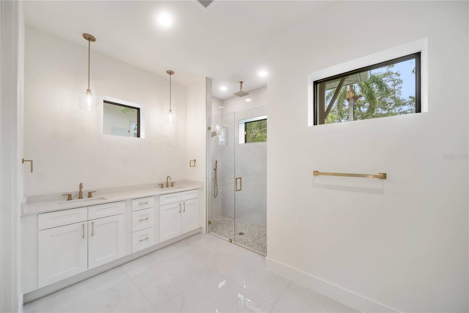 3800 FLORES AVENUE, Sarasota, FL 34239 3800 FLORES AVENUE, Sarasota, FL 34239