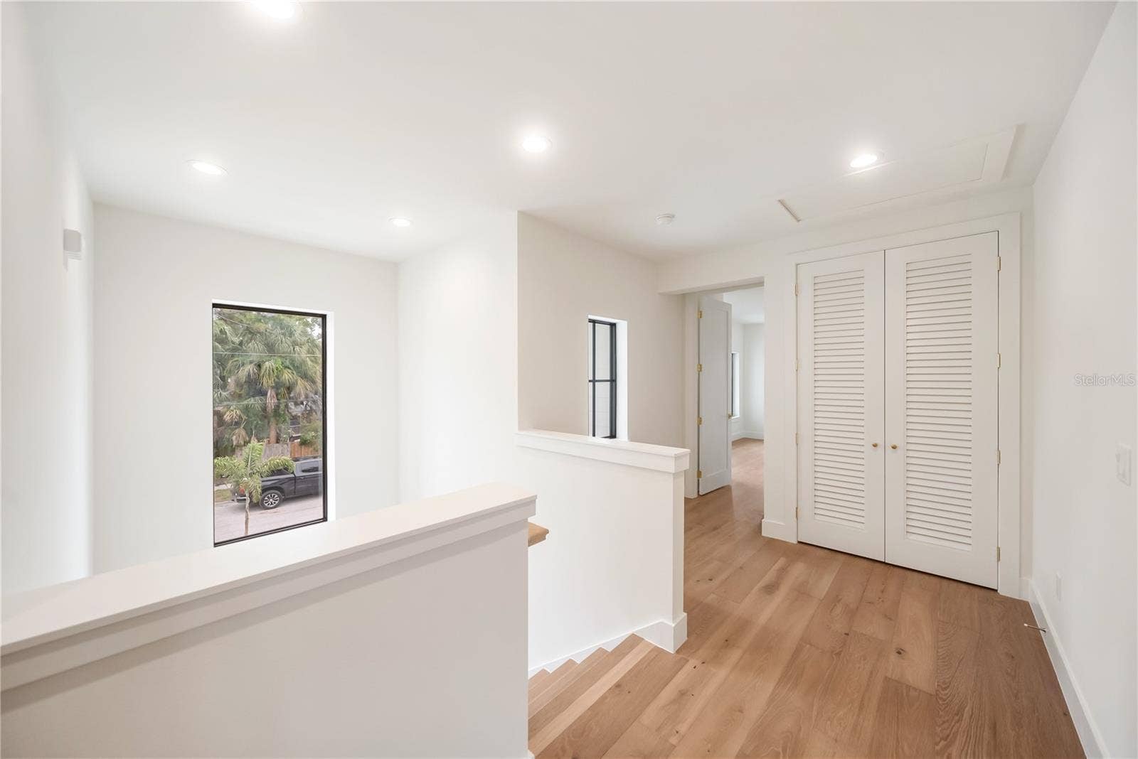 3800 FLORES AVENUE, Sarasota, FL 34239 3800 FLORES AVENUE, Sarasota, FL 34239