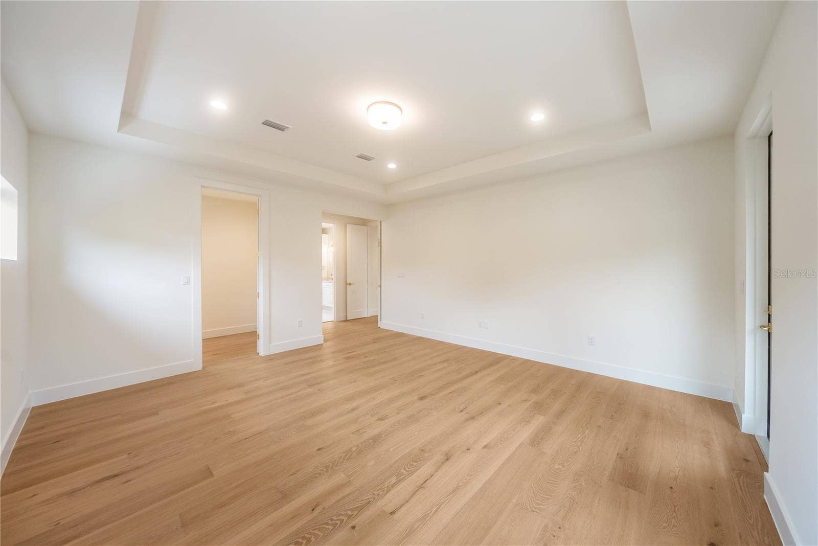 3800 FLORES AVENUE, Sarasota, FL 34239 3800 FLORES AVENUE, Sarasota, FL 34239