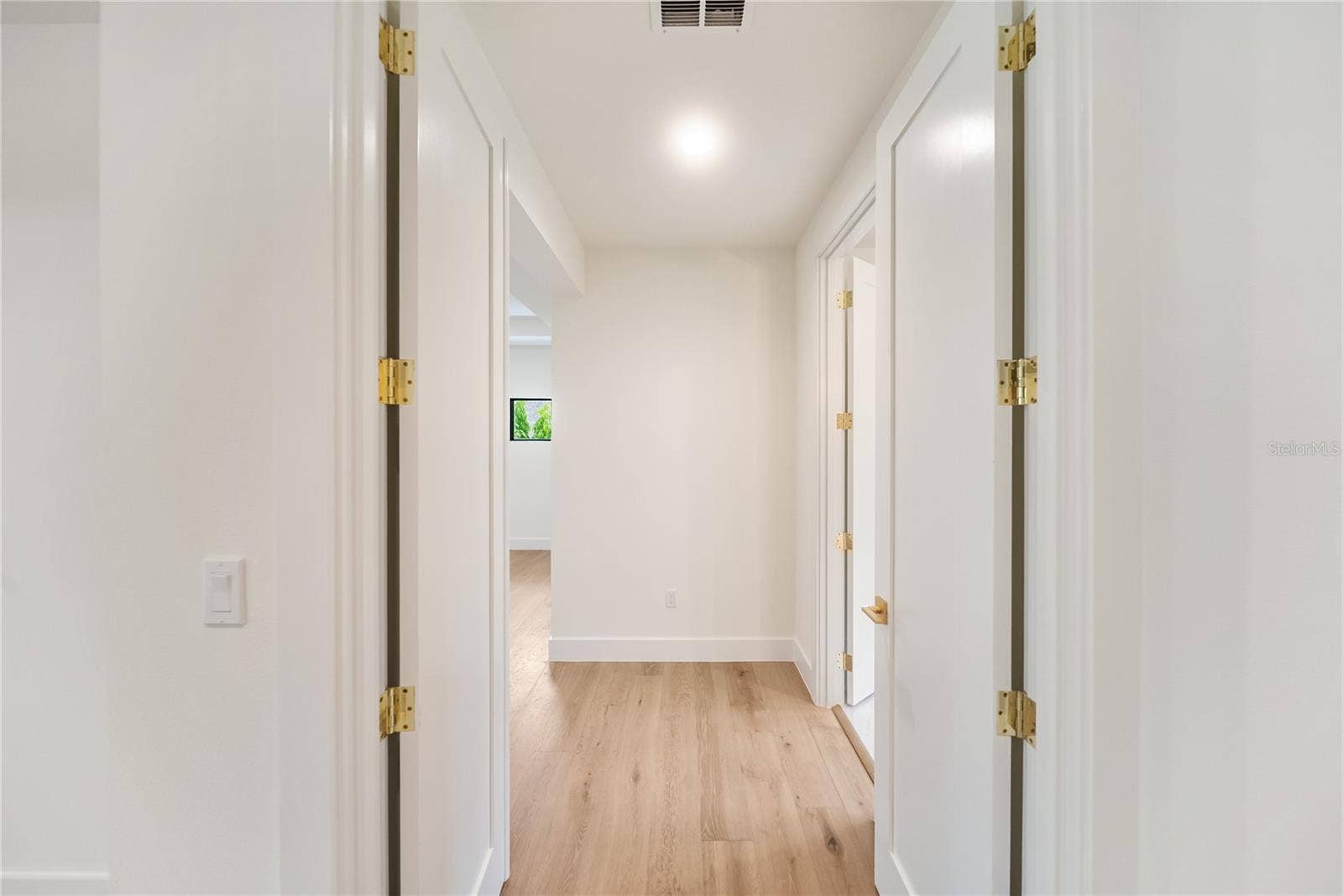 3800 FLORES AVENUE, Sarasota, FL 34239 3800 FLORES AVENUE, Sarasota, FL 34239