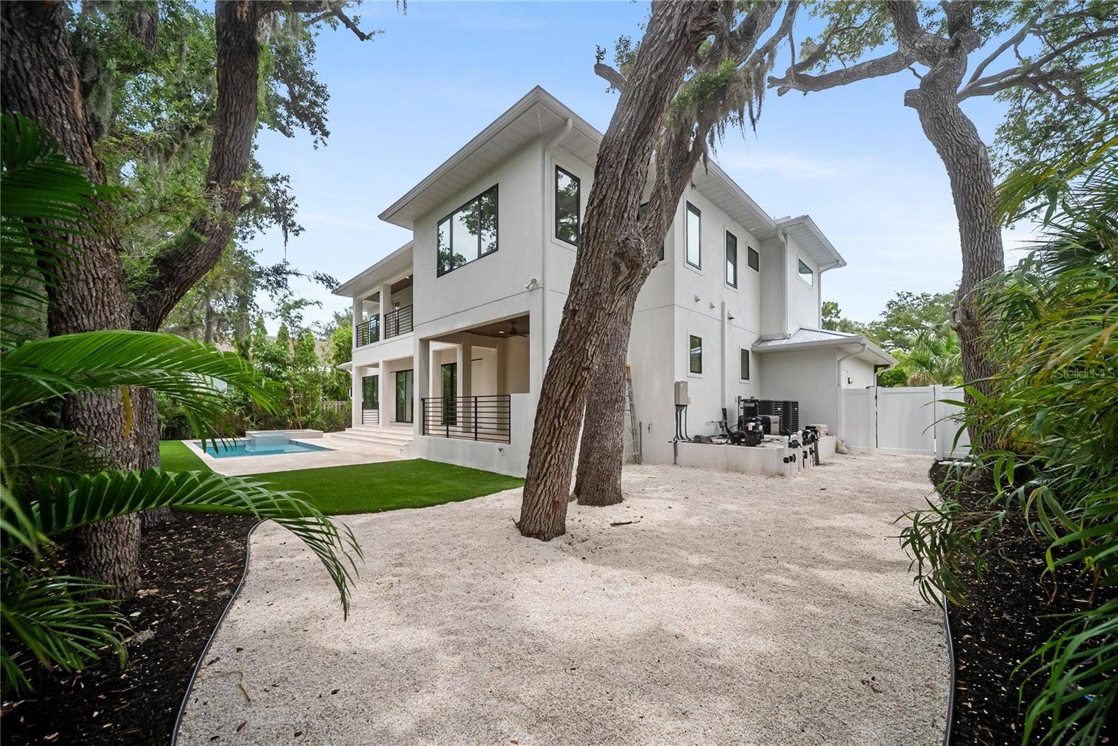 3800 FLORES AVENUE, Sarasota, FL 34239 3800 FLORES AVENUE, Sarasota, FL 34239