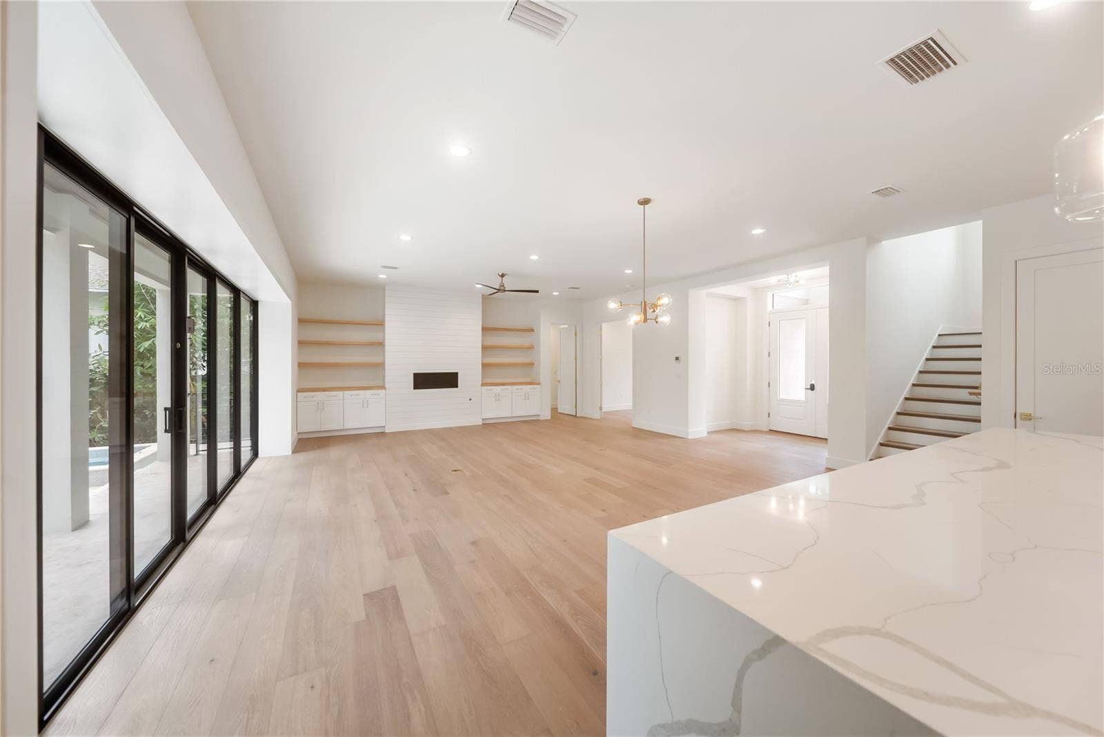 3800 FLORES AVENUE, Sarasota, FL 34239 3800 FLORES AVENUE, Sarasota, FL 34239