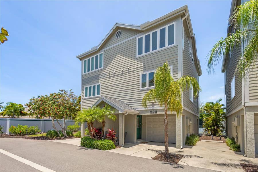 Property photo for 528 FOREST WAY, Longboat Key, FL