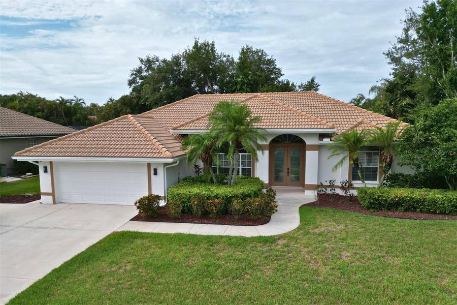 Property photo for 4824 HANGING MOSS LANE, Sarasota, FL