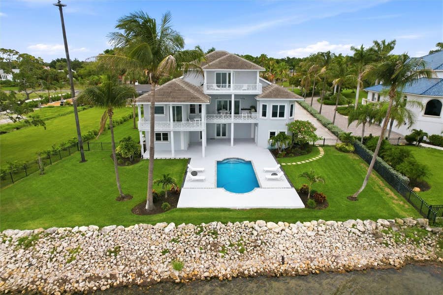 Property photo for 7524 WESTMORELAND DRIVE, Sarasota, FL