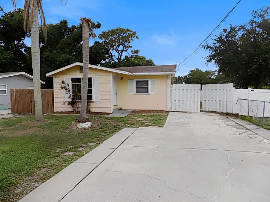 Property photo for 4610 SLOAN AVENUE, Sarasota, FL