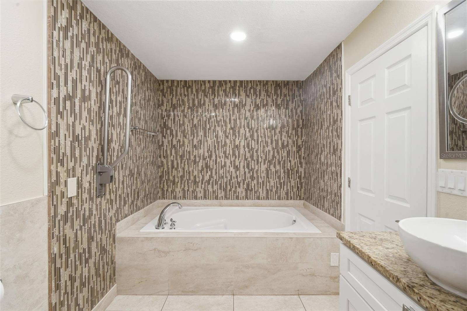 8423 BERMUDA DUNES DRIVE, Orlando, FL 32819