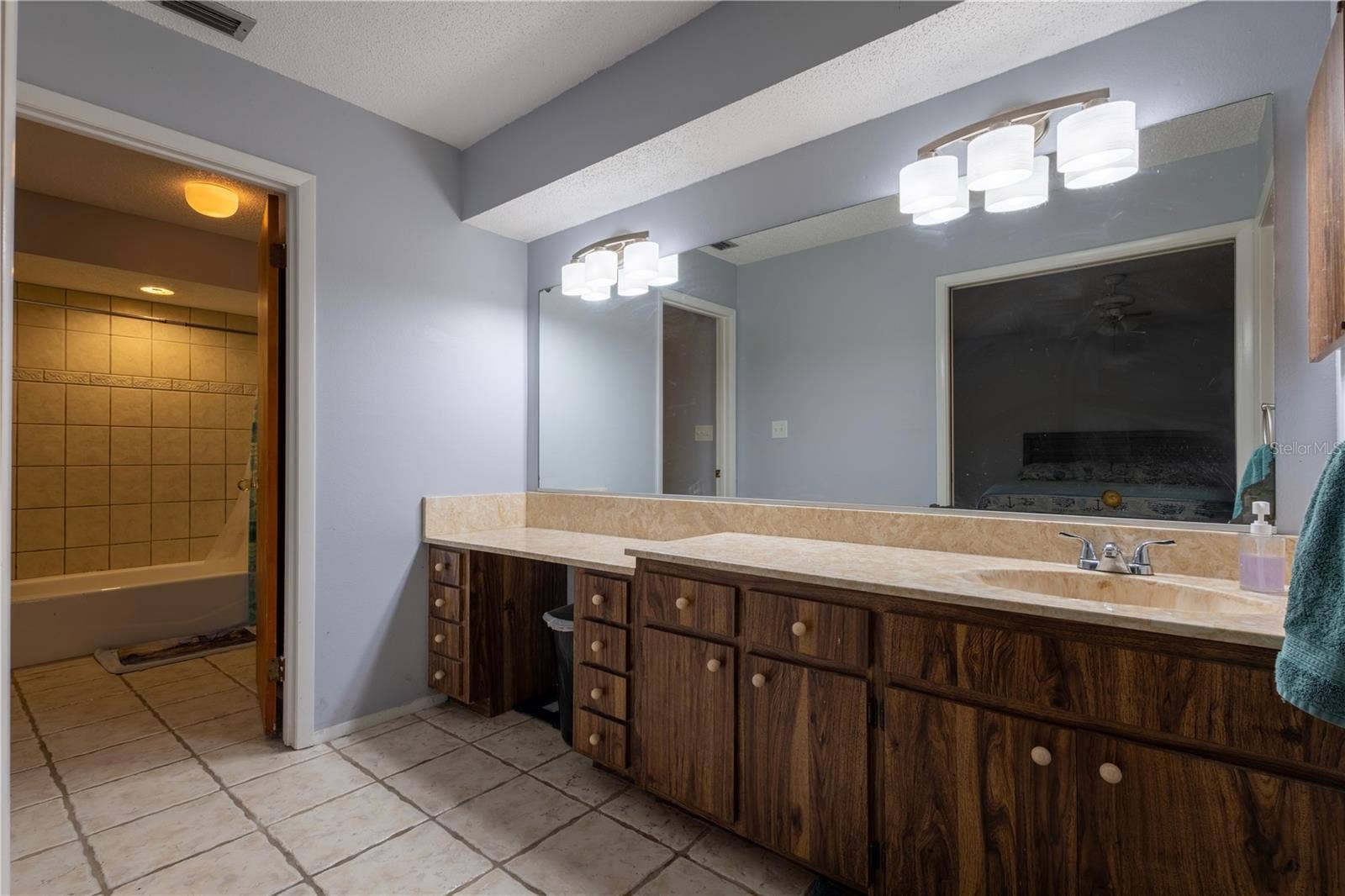 7913 PINEGLEN COURT, #34, Sarasota, FL 34238
