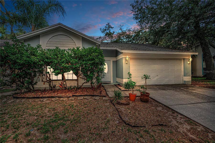 Property photo for 4113 QUAIL BRIAR DRIVE, Valrico, FL