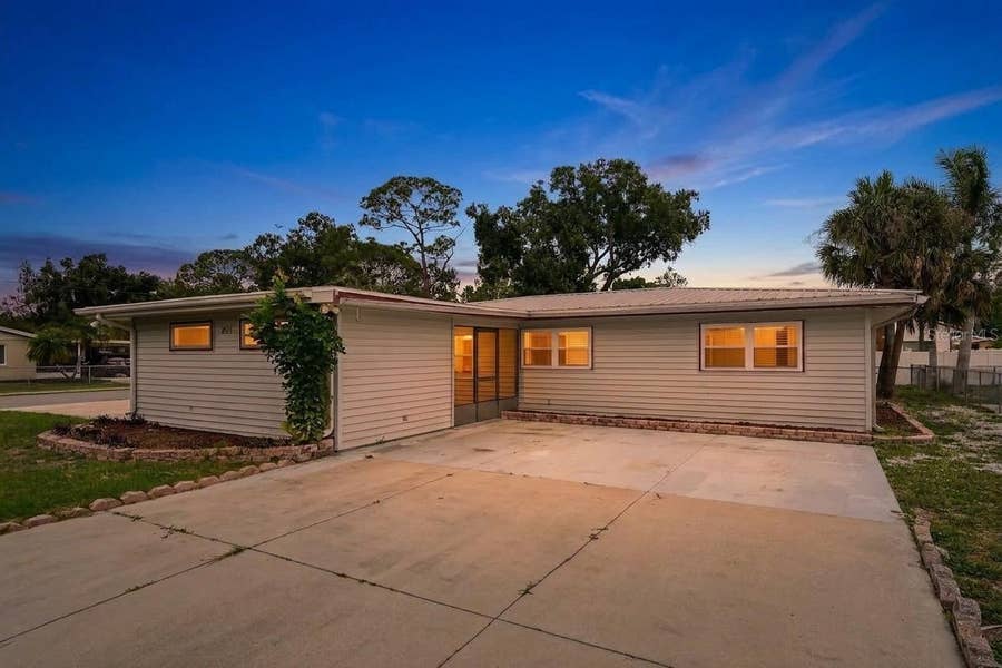 Property photo for 2505 WOOD STREET, Sarasota, FL