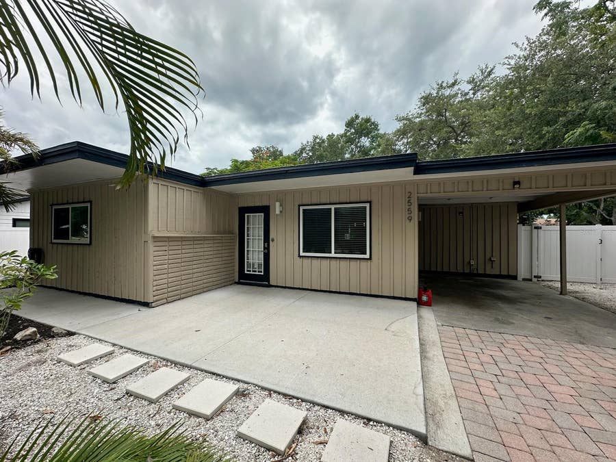 Property photo for 2559 E PAULSTAN COURT, Sarasota, FL