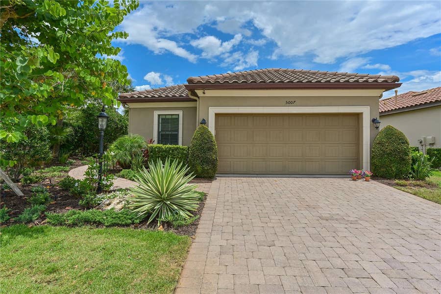 Property photo for 5007 SERATA DRIVE, Bradenton, FL