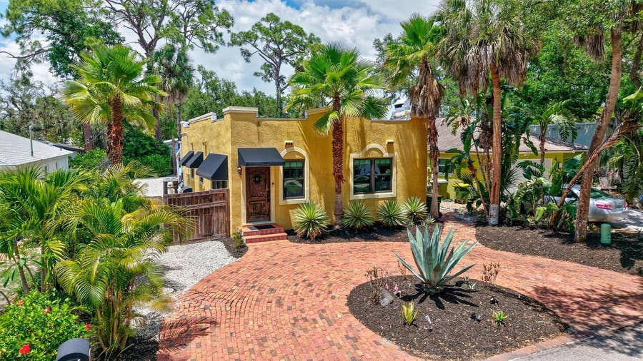 Property photo for 2437 FLOYD STREET, Sarasota, FL