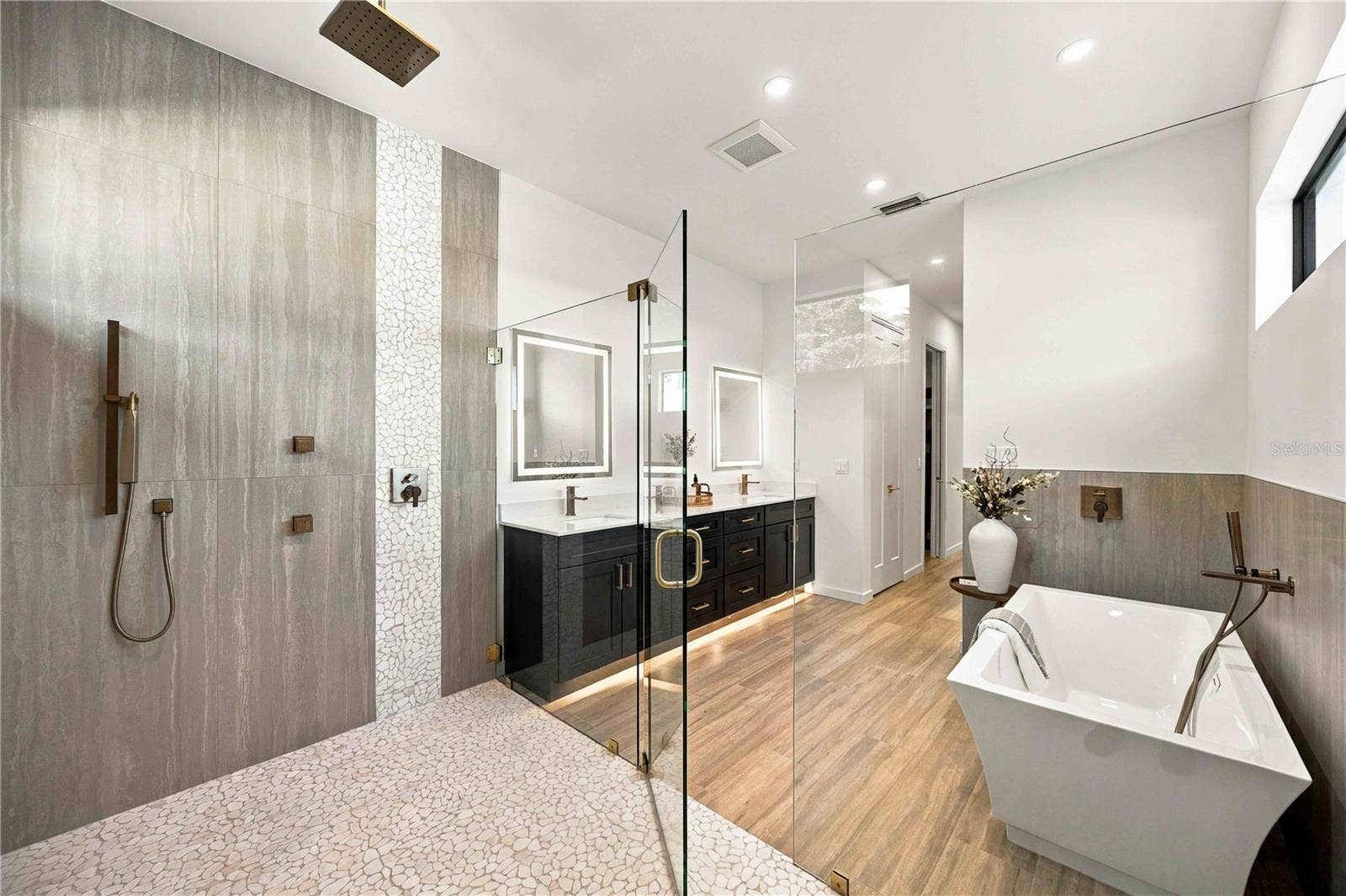 2258 ARLINGTON STREET, Sarasota, FL 34239 Primary ensuite Bathroom w-multi-shower heads