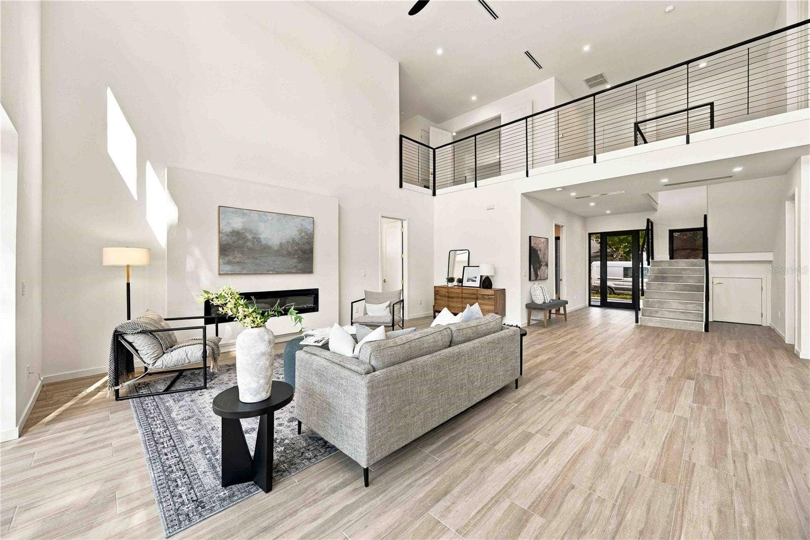 2258 ARLINGTON STREET, Sarasota, FL 34239 Expansive open floor plan