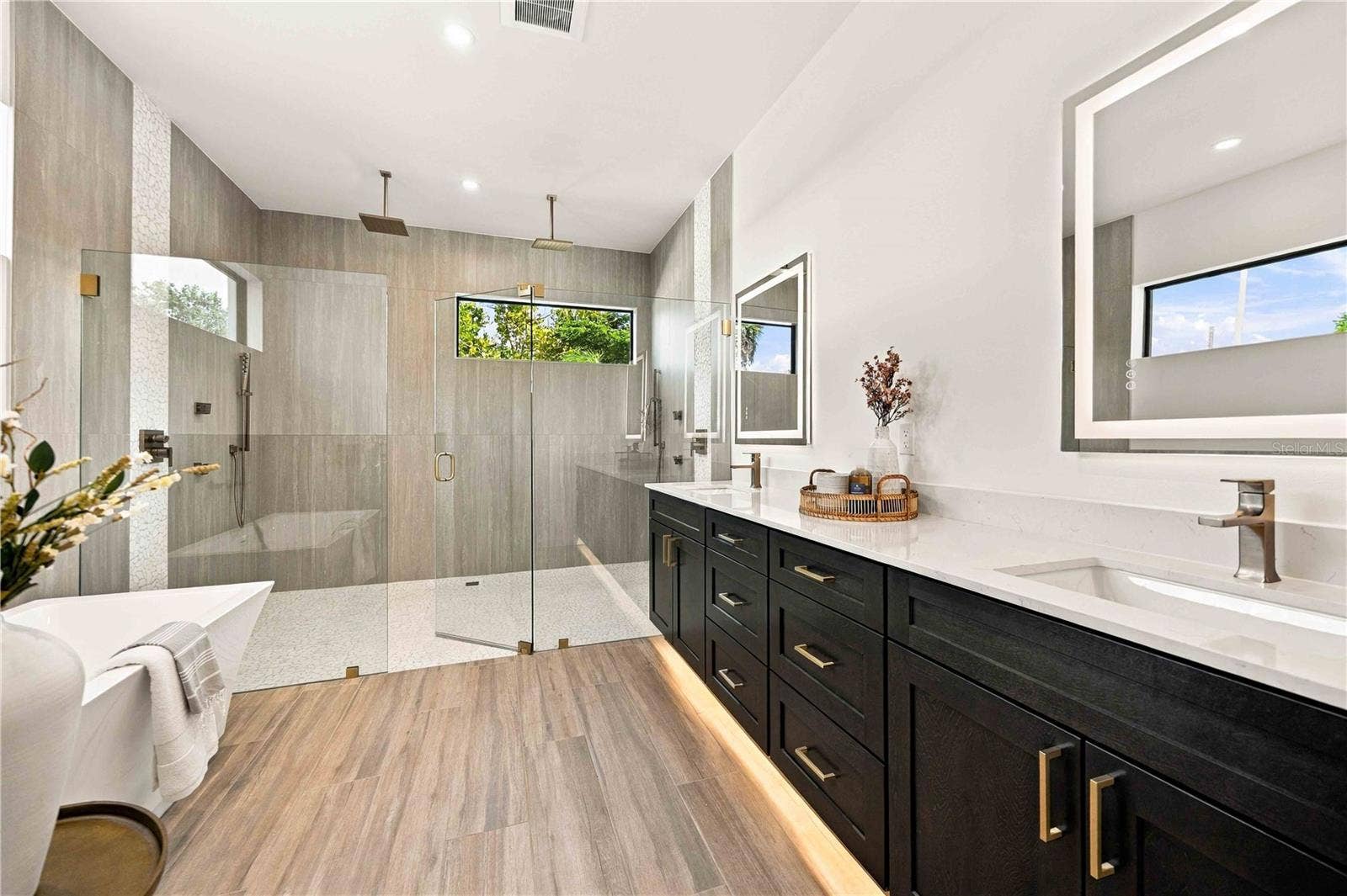 2258 ARLINGTON STREET, Sarasota, FL 34239 Primary ensuite Bathroom