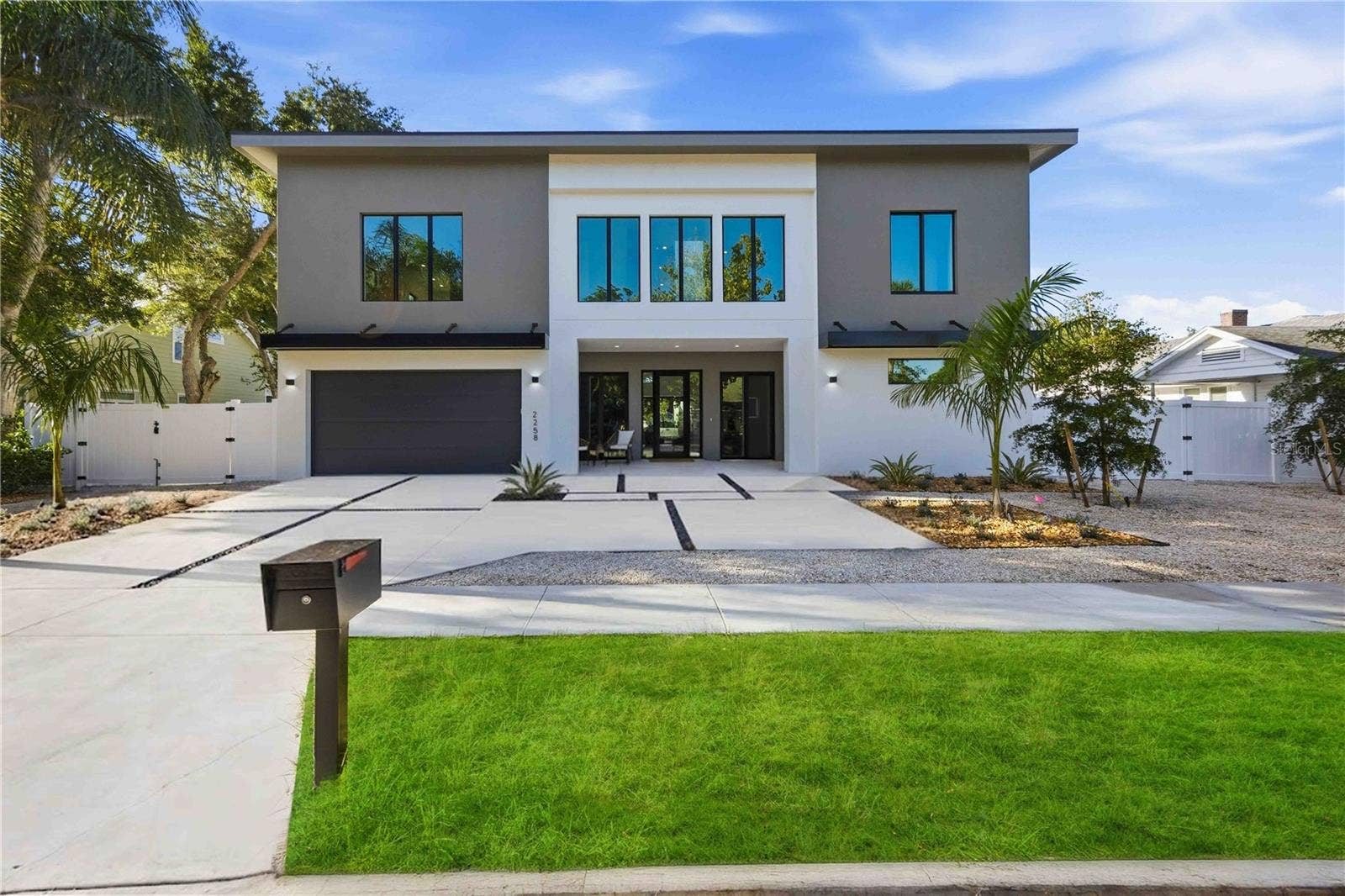 2258 ARLINGTON STREET, Sarasota, FL 34239 2258 ARLINGTON STREET, Sarasota, FL 34239
