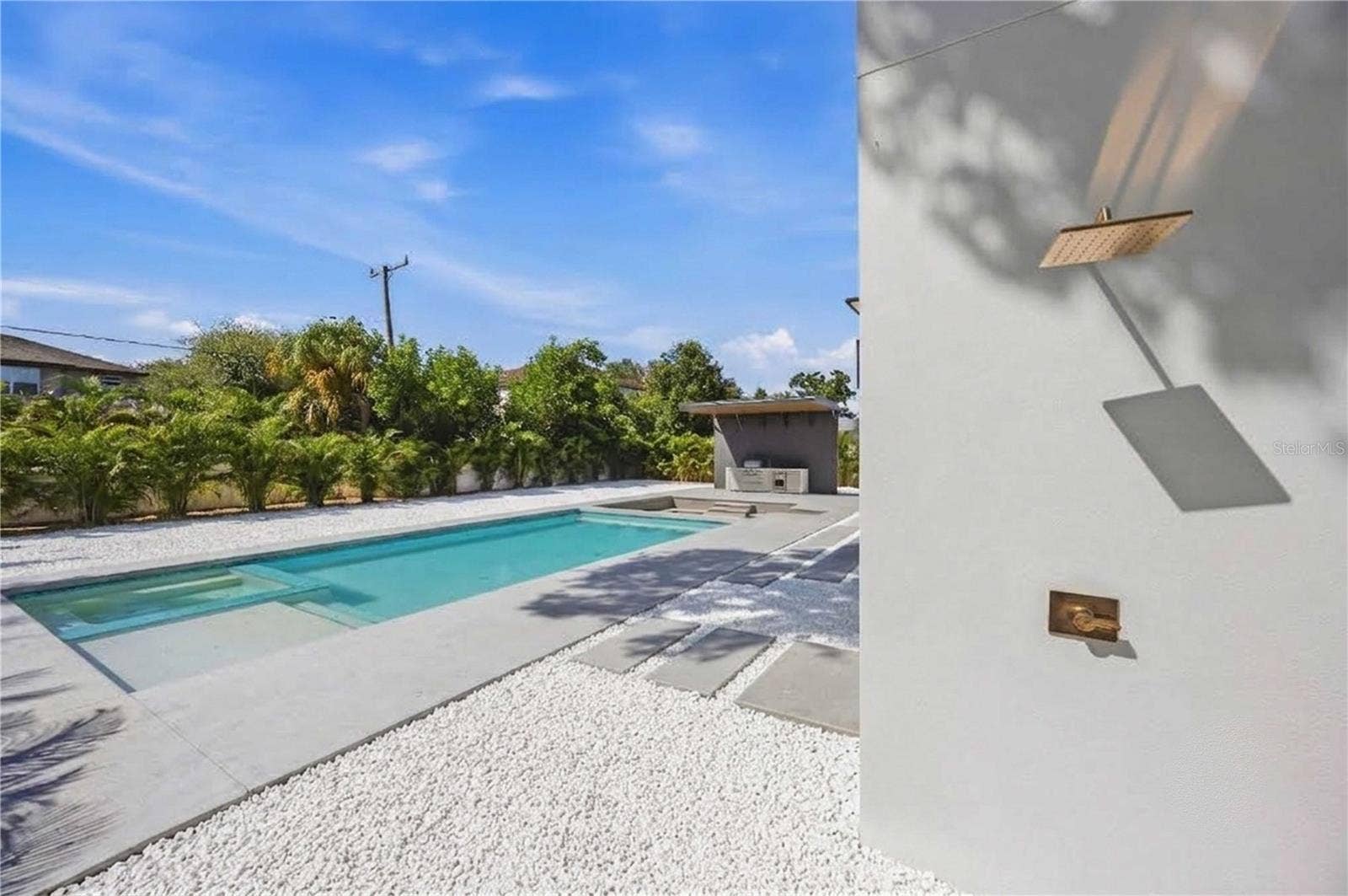 2258 ARLINGTON STREET, Sarasota, FL 34239 Outdoor shower