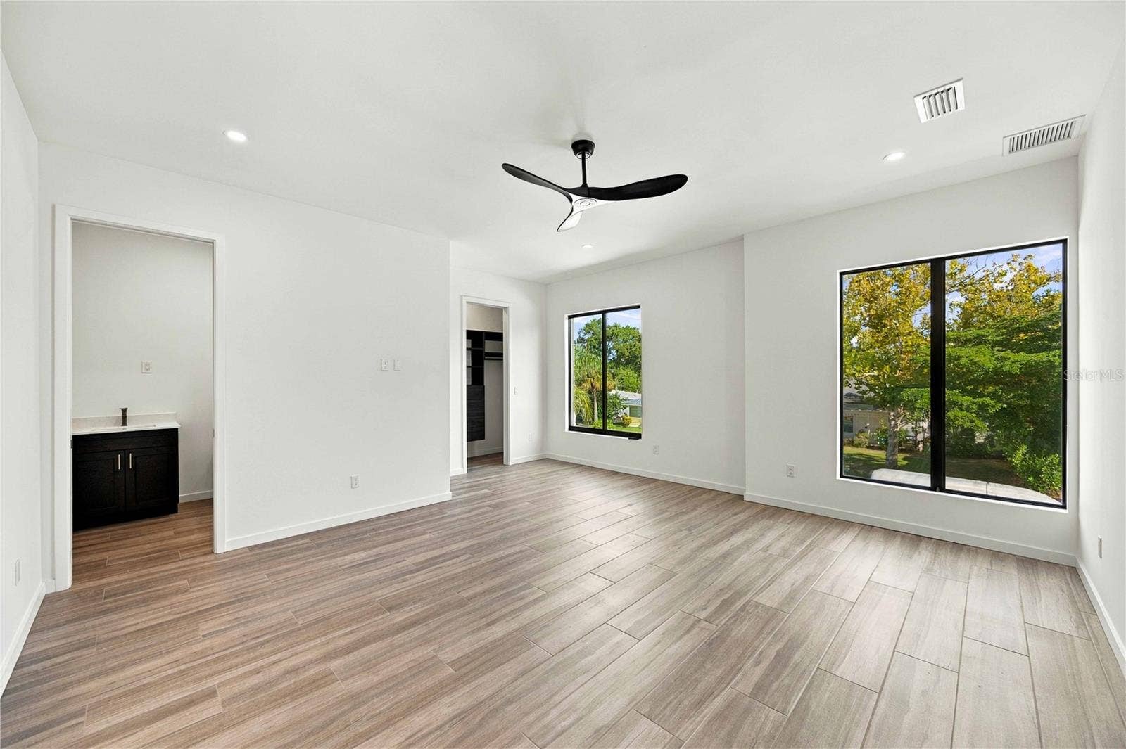 2258 ARLINGTON STREET, Sarasota, FL 34239 2258 ARLINGTON STREET, Sarasota, FL 34239