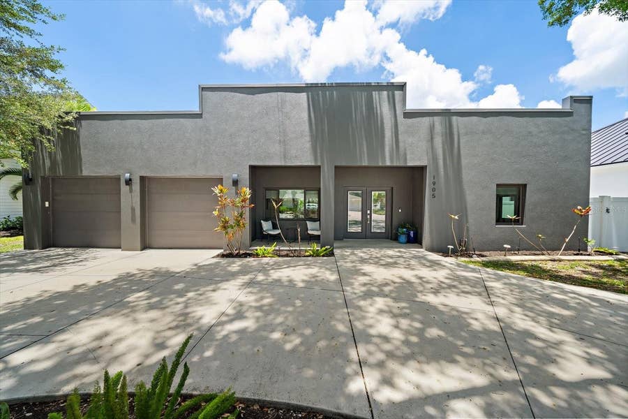 Property photo for 1905 TULIP DRIVE, Sarasota, FL
