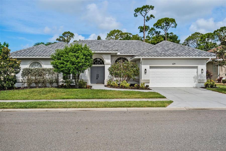 Property photo for 629 SAWGRASS BRIDGE ROAD, Venice, FL