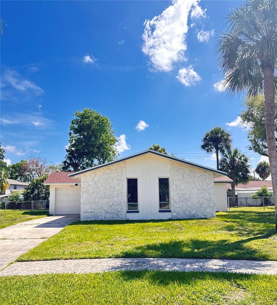 Property photo for 8302 N FLINTROCK COURT, Tampa, FL