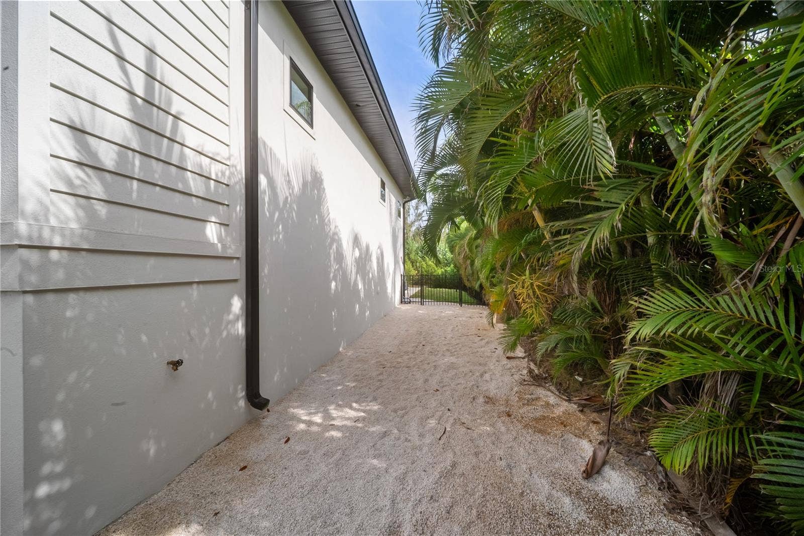 626 BUTTONWOOD DRIVE, Longboat Key, FL 34228 626 BUTTONWOOD DRIVE, Longboat Key, FL 34228