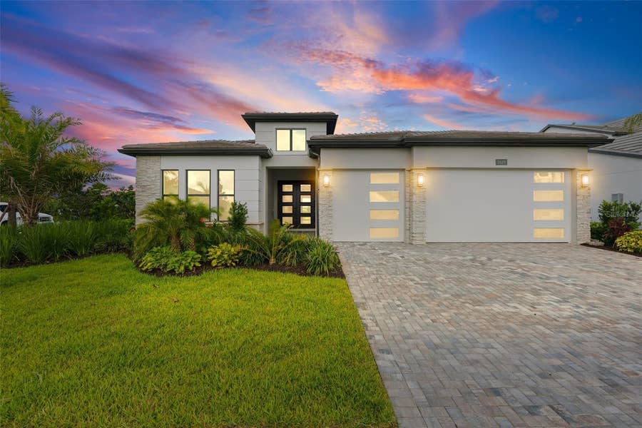 Property photo for 2629 WATERFRONT CIRCLE, Sarasota, FL