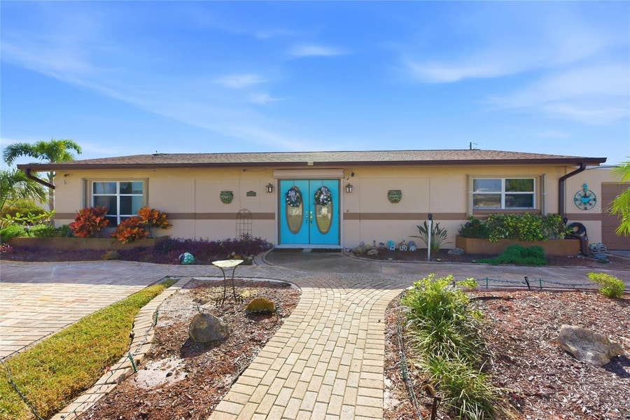 Property photo for 608 LA GORCE DR, Venice, FL