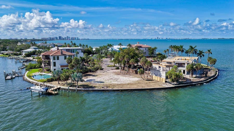 Property photo for 305 S SHORE DRIVE S, Sarasota, FL