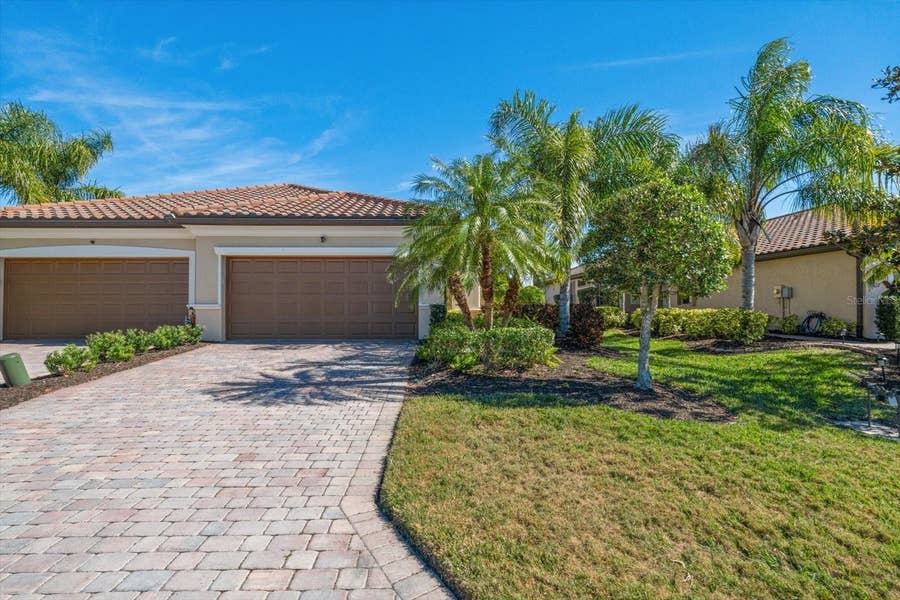 Property photo for 131 BABBLING BROOK RUN, Bradenton, FL