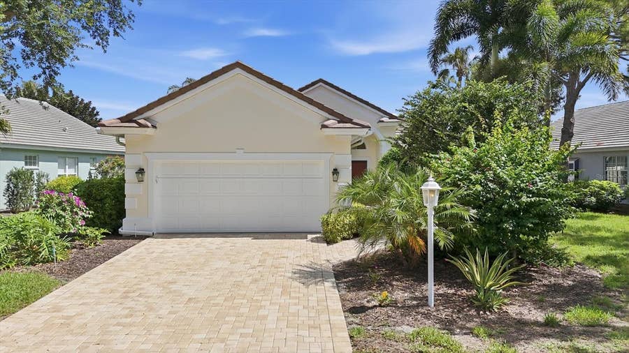Property photo for 6603 VIRGINIA CROSSING, University Park, FL