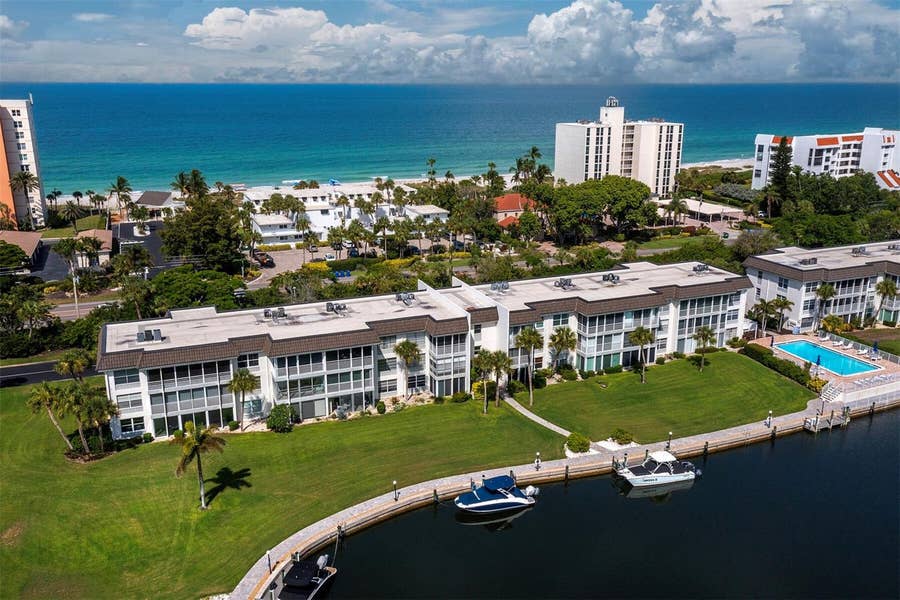 Property photo for 4350 CHATHAM DRIVE, #105, Longboat Key, FL