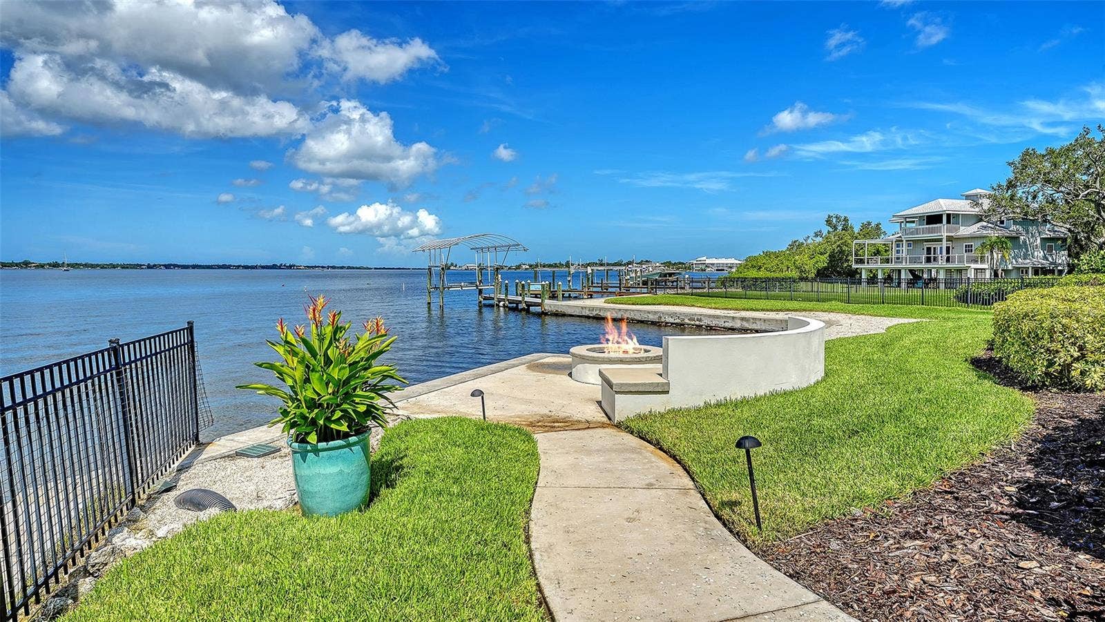 907 35TH AVENUE DRIVE W, Palmetto, FL 34221 907 35TH AVENUE DRIVE W, Palmetto, FL 34221