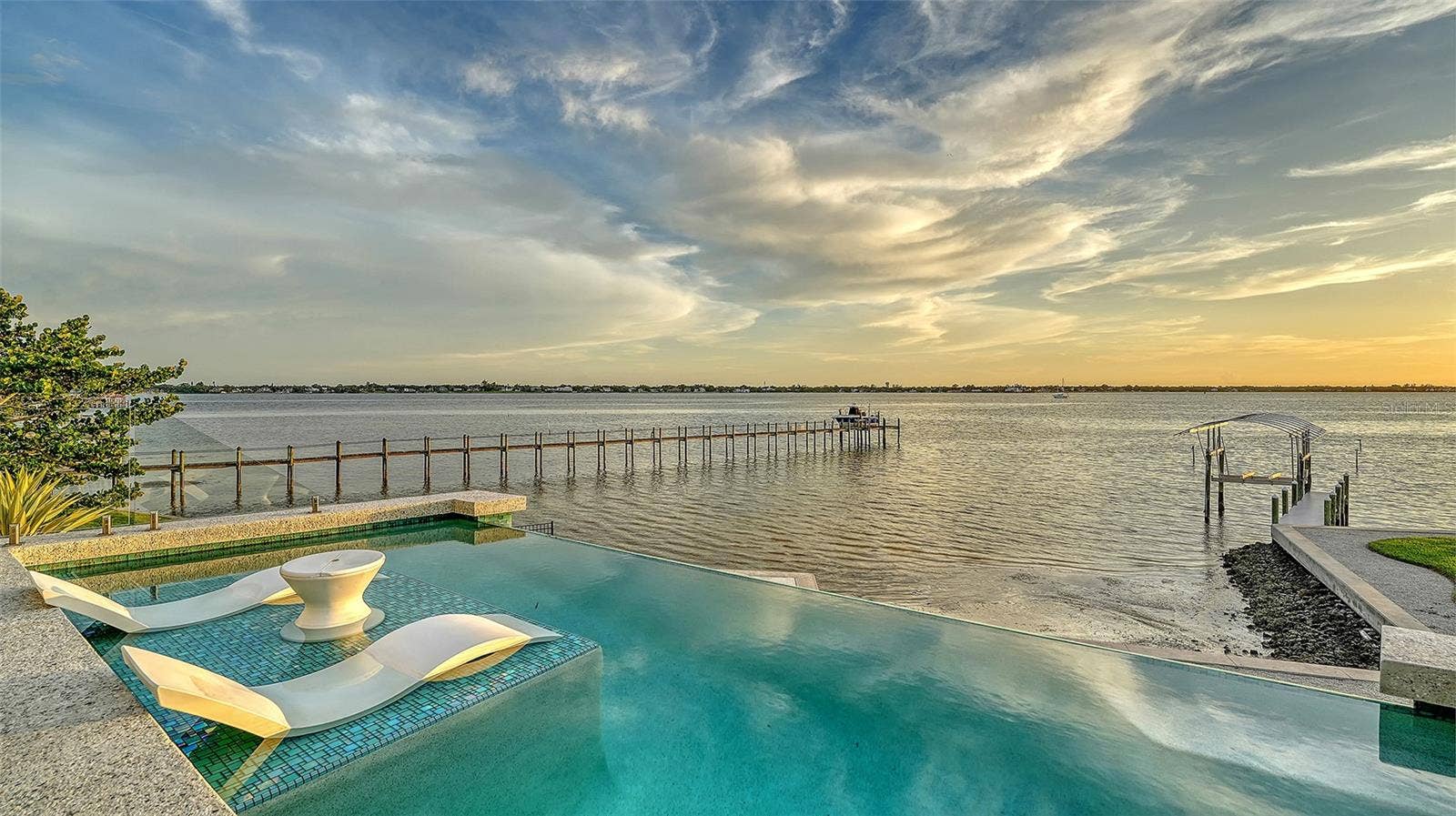 907 35TH AVENUE DRIVE W, Palmetto, FL 34221 907 35TH AVENUE DRIVE W, Palmetto, FL 34221