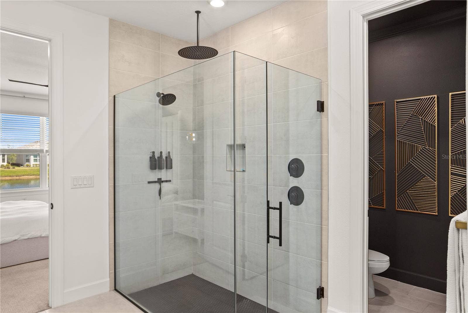 4724 CRESTPOINT WAY, Palmetto, FL 34221 Rain head shower