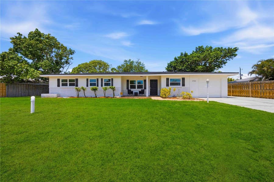 Property photo for 5726 WANETA PLACE, Sarasota, FL