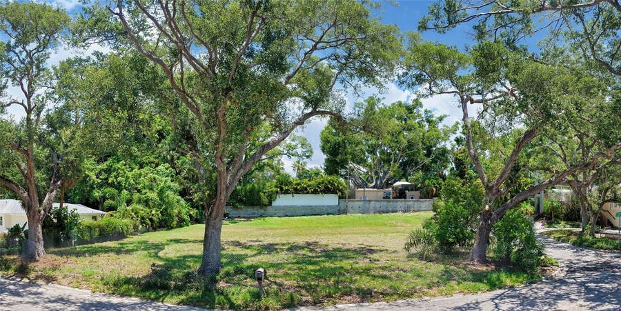 Property photo for 2155 ORIOLE DRIVE, Sarasota, FL