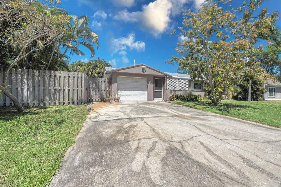 Property photo for 3217 RESTFUL LANE, Sarasota, FL