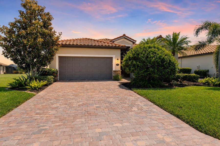 Property photo for 6907 QUIET CREEK DRIVE, Bradenton, FL