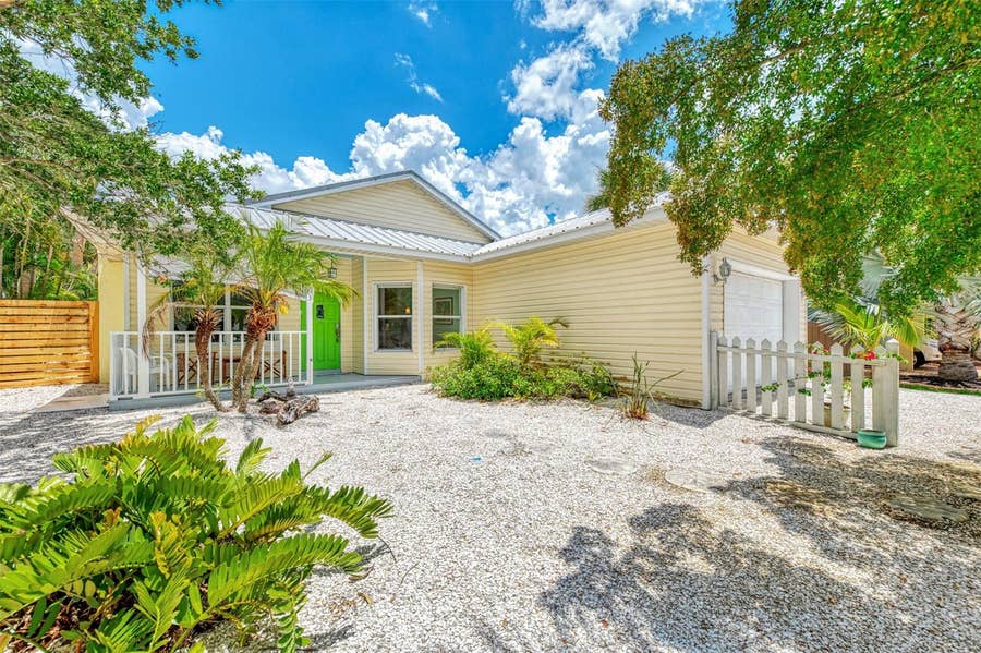 Property photo for 5253 AVENIDA DEL MARE, Sarasota, FL