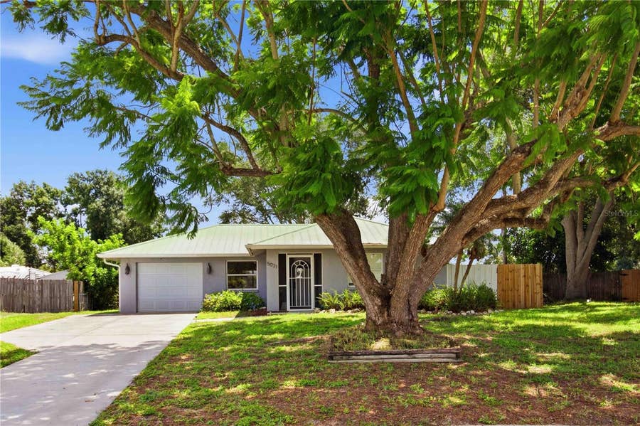 Property photo for 5031 PRESTON WAY, Sarasota, FL