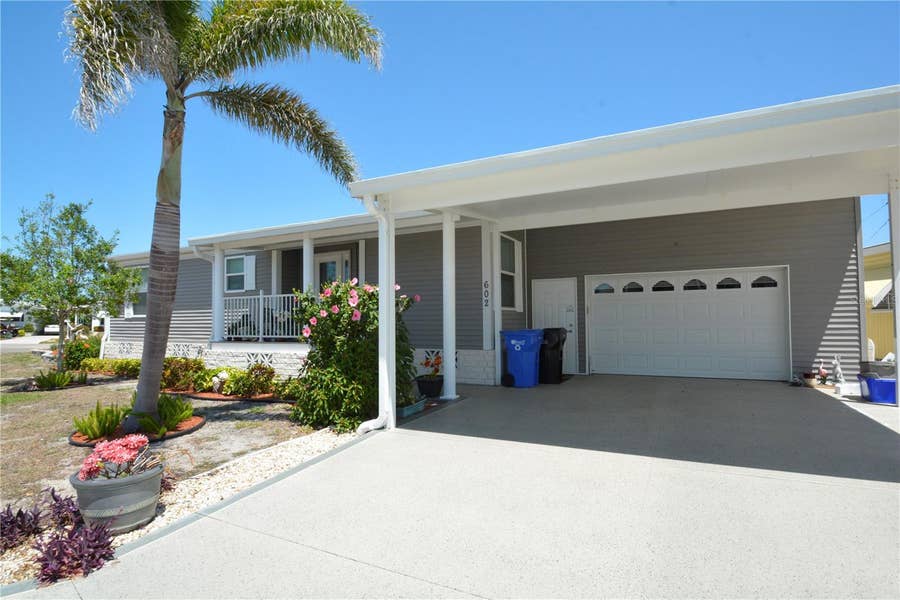 Property photo for 602 CAREFREE, Venice, FL